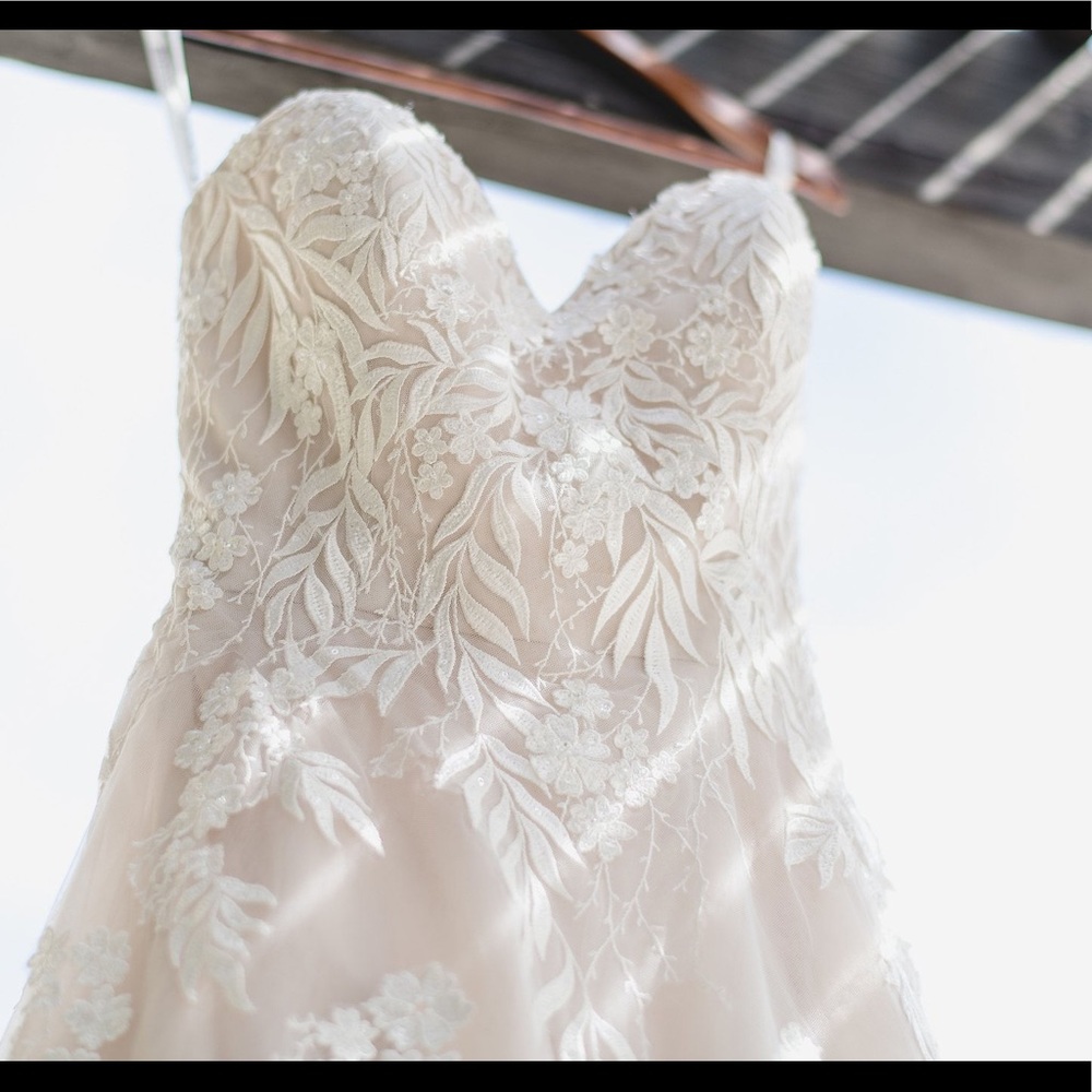 Wedding Gown • MIA SOLANO • PIA • 14 - Picture 4 of 8